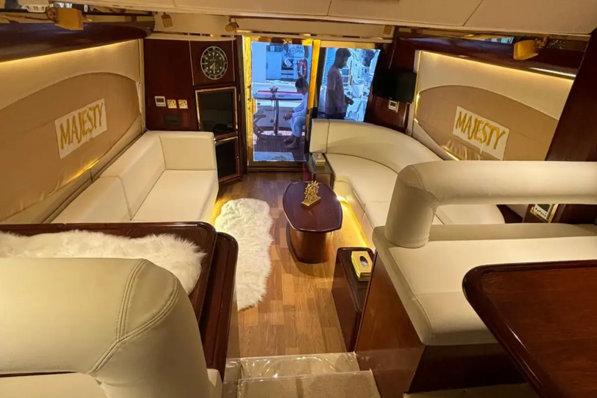 50 Ft Majesty Yacht — photo 8