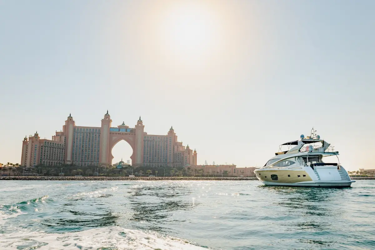 76 Ft Astra Luxury Yacht — photo 4