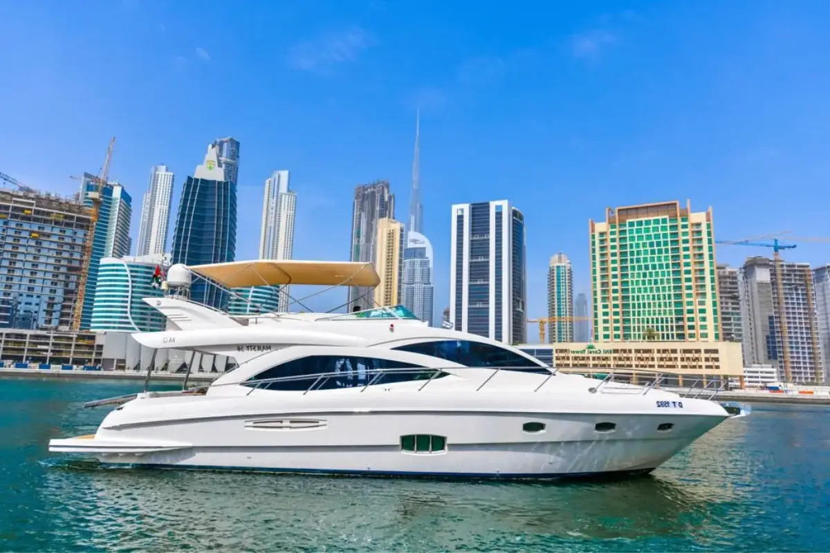 56 Ft Majesty Yacht — photo 10