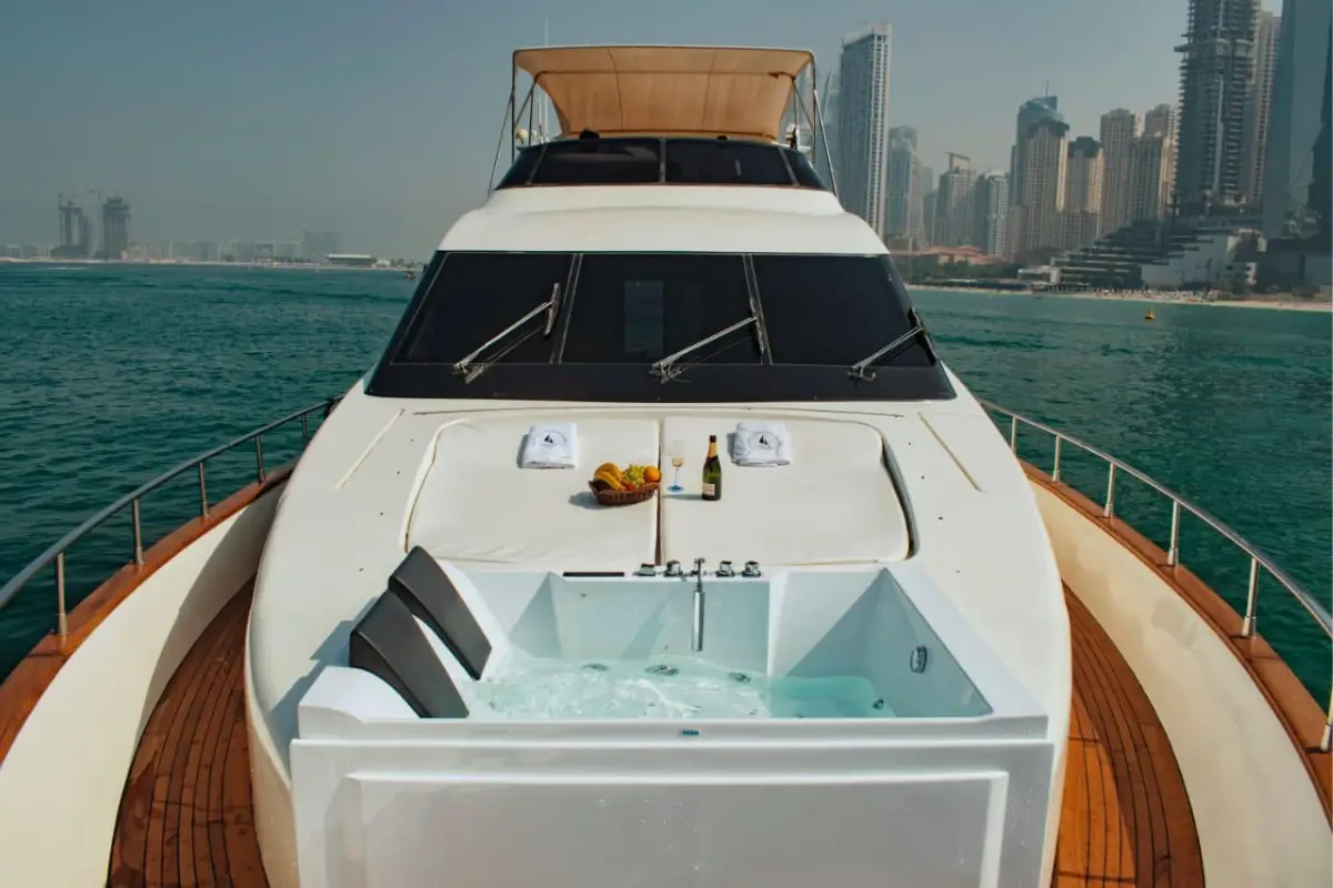 82 Ft Paradise with Jaccuzi — photo 9