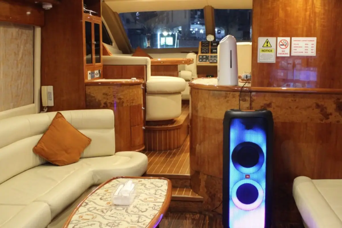 56 Ft Majesty Yacht — photo 4
