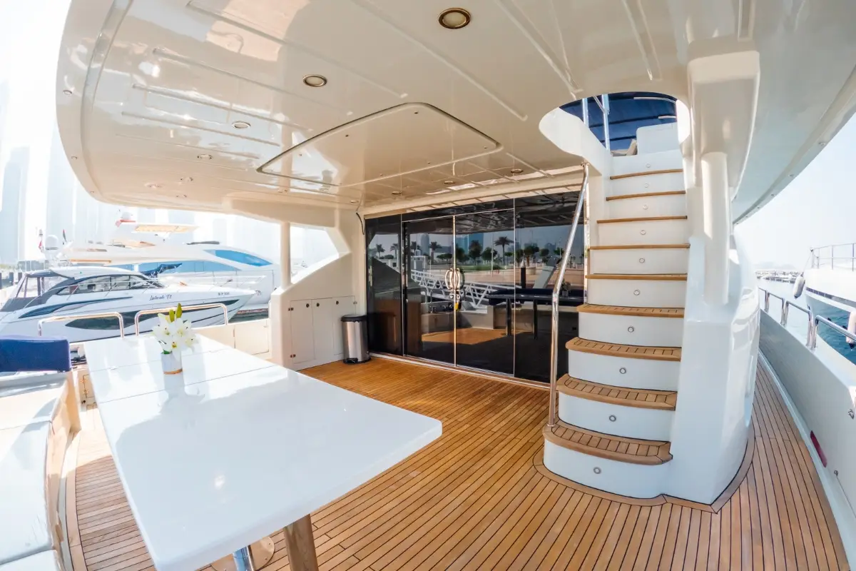 110 Ft Kona Luxury Yacht — photo 5