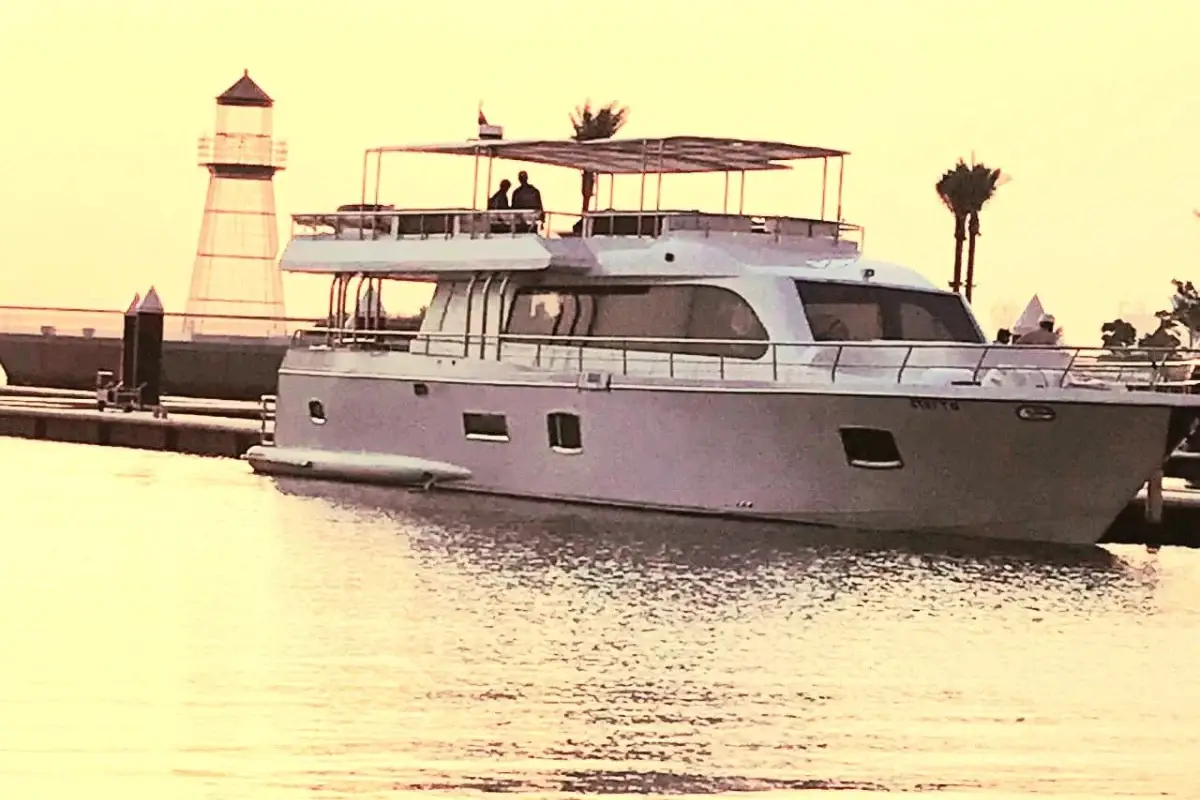 Popular yacht cruising routes in Dubai