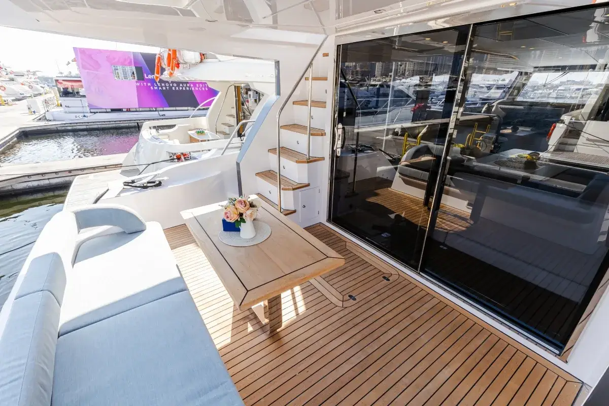 56 Ft Fly Yacht — photo 5