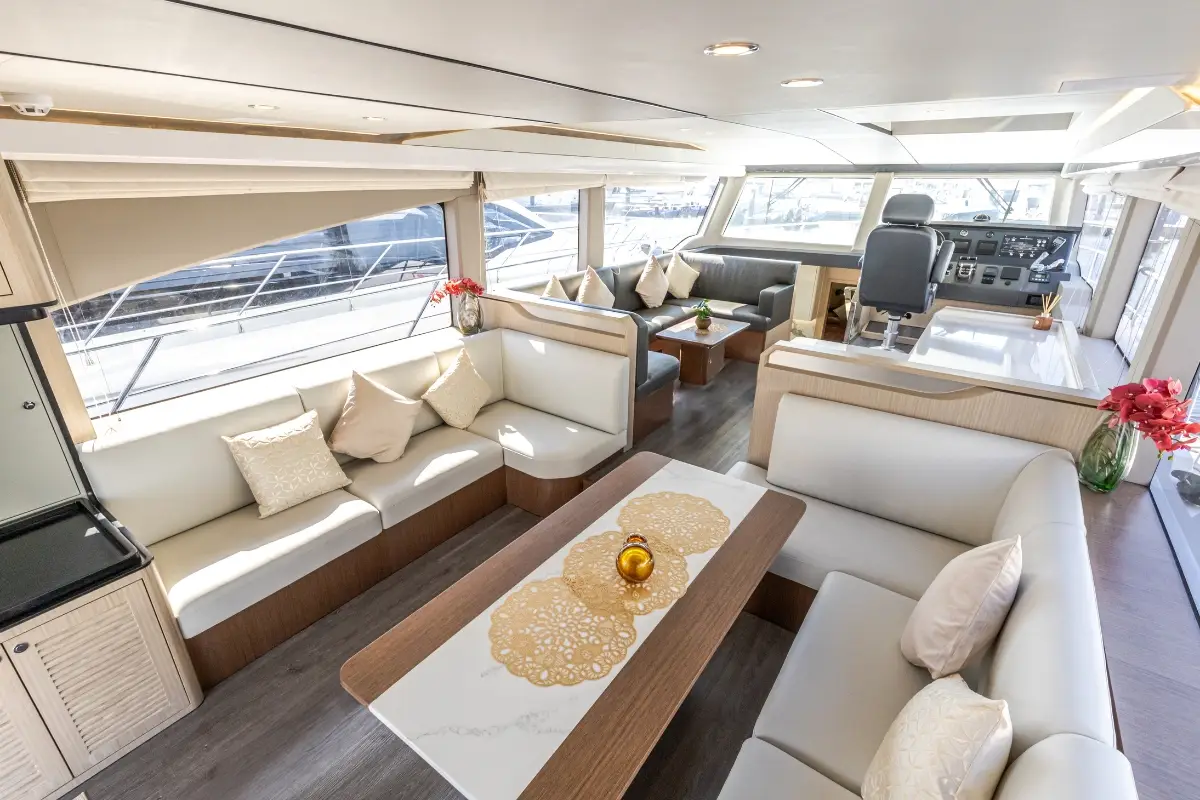 56 Ft Fly Yacht — photo 3