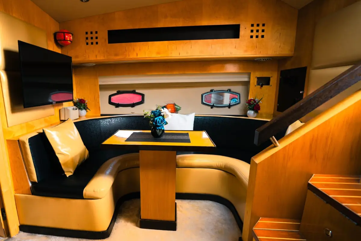 36 Ft Luxury Oryx Yacht — photo 4