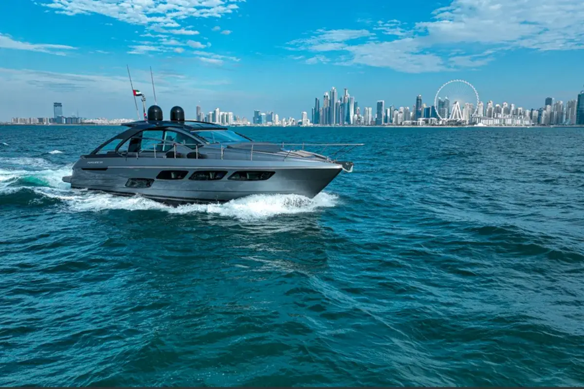 F1 yacht charter Dubai — Pershing 5x Shark yacht
