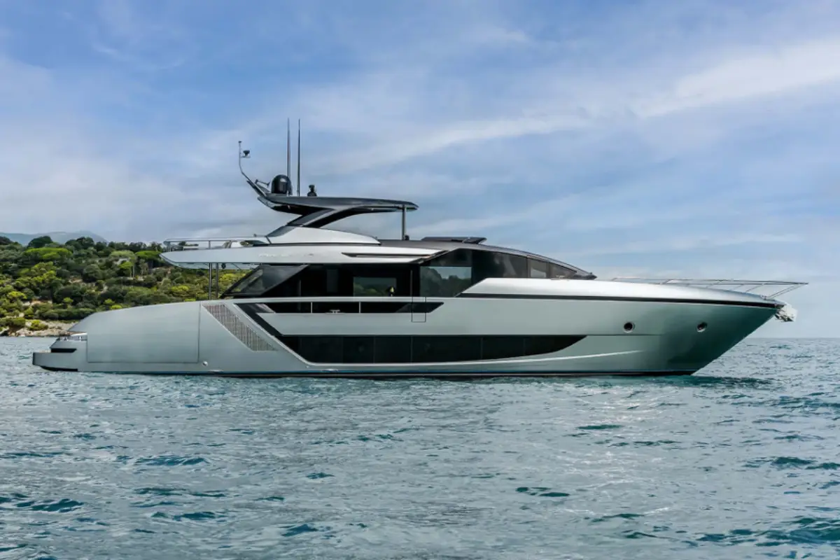 Riva Diva 82 Brochure Luxury — photo 1